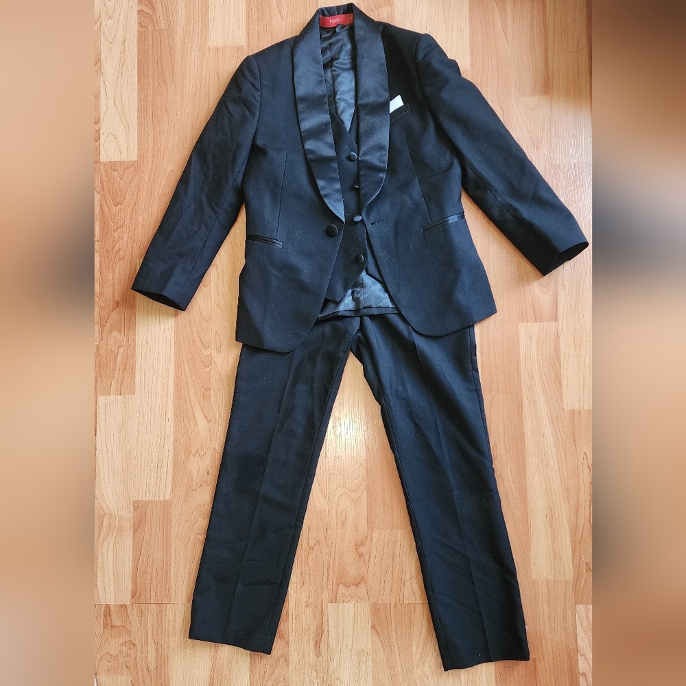 Classic Black Men's Suit Jacket, Vest & Pants Set